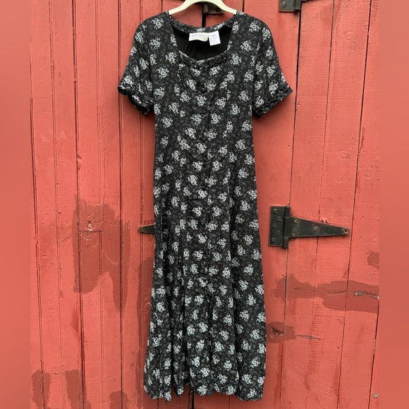 Vintage 90s dress Small XS black floral midi rayon lacing buttons short sleeve - Picture 4 of 13